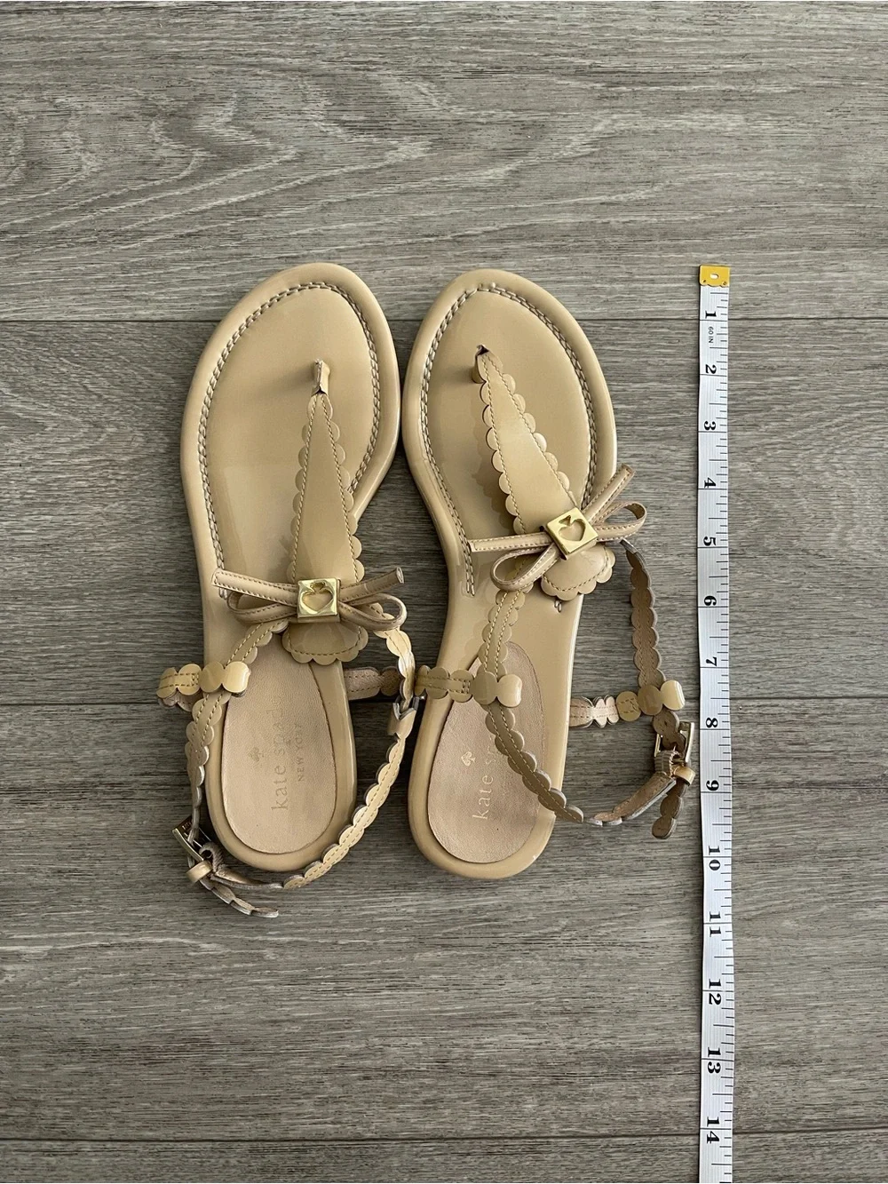 Kate Spade scalloped bow nude sandals - 8